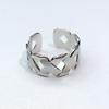 Anillo de apertura de acero de titanio antiguo de gran venta que no se desvanece, diseño de nicho para amantes del anillo de acero inoxidable, joyería al por mayor