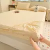 Sábana Bajera Ajustable Ultra Suave de Gasa Arrugada Doble Capa Clase A Cubre Cama Protector de Colchón Funda Antipolvo Sábana Individual para Dormitorio Funda de Almohada
