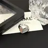 Anel de Pérola de Design de Nicho Ins Coreano Anel Ajustável Empilhável de Banda Larga Acessório Feminino de Estilo Frio de Alta Qualidade