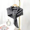 Cachecol triângulo de outono e inverno, xale de lã tricotado, cachecol externo feminino, cachecol, cachecol, versátil, dois xales vazados, capa