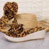Pantuflas de Cuña con Lazo Verano Mujer 2025 Nuevo Estilo Tallas Grandes Suela Gruesa Plataforma Parte Superior de Tela Pantuflas Frescas Europeas y Americanas En Stock