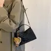 Bolso de mano retro transfronterizo, bolso de hombro de moda nuevo 2026 para mujer con estampado de leopardo, bolso cruzado de gamuza