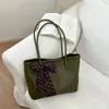 Bolsa Grande com Padrão Trançado Feminina 2026 Nova Tendência Moda Casual Ombro Único Bolsa Grande Nicho para o Dia a Dia Bolsa Tote