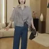 Verão Leve Respirável Lapela Polo Manga Cinco Pontas Design Casual Camisa Multi-Botões Moda Feminina Estilo para Ir ao Trabalho