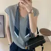 Camisa levemente luxuosa de manga curta com gola de design de fita para mulheres, nova moda de verão, top estiloso e versátil