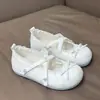 Sapatos Mary Jane com laço floral pequeno para mulheres, novos sapatos baixos de bolinhas estilo bailarina 2026, sapatos femininos rasos que não cansam os pés