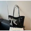 Bolsos de Diseño de Nicho para Mujer 2026 Nuevos Bolsos de Mano de Moda Tendencia con un Toque de Lujo, Elegantes y Versátiles para el Viaje Diario, Bolsos de Hombro