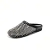 2026 Verão Malha Respirável Vazada Cheia de Strass Sandálias Meio Sapato Fechado na Ponta para Uso Externo Sandálias de Strass Sapatos Femininos Estilo Birkenstock com Solado Grosso