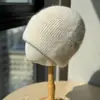 Novo Chapéu de Malha com Pelo de Coelho de Cor Sólida para Mulheres, Moda Outono e Inverno Versátil Quente Proteção para Orelhas Chapéu, Afina o Rosto Estiloso Chapéu de Lã Tendência