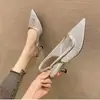 Sandálias de dedo vazadas tecidas para mulheres, saltos agulha de verão, bico fino, novo estilo retrô francês fashion, elegantes saltos altos abertos nas costas