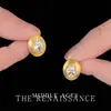 Hija de Oro ~ Estilo Vintage de Mediana Edad Alambre Dibujado Silencioso Oro Circonita Pendientes Lujo Ligero Pendientes Elegantes de Gama Alta para Mujeres