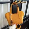 Bolso pequeño vintage nuevo transfronterizo 2026, bolso de hombro versátil, bolso cruzado casual para el día a día, bolso cesta, bolso cubo