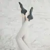 Venta directa de fábrica de calcetines de yoga, calcetines de cinco dedos, calcetines de fitness, calcetines para deportes de interior y calcetines específicos para Pilates. Están hechos de algodón, son cortos y ofrecen un excelente agarre y flexibilidad.
