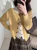 Super Redutor de Idade! Elegante Roupa Estilo Ano Novo com Gola Suave e Laço, Cardigã Tricotado Doce Color Blocking Falso Duas Peças