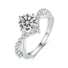 Fornecimento de fábrica prata esterlina S925 platina chapeada 1 quilate simples leve luxo clássico chique anel de diamante para mulheres produtos genuínos