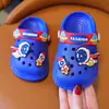Pantuflas para niños 2024 nuevos zapatos de verano con agujeros pantuflas frescas antideslizantes para el hogar para bebés y niños medianos y grandes para uso exterior
