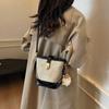 Bolsa de Mão Pequena Nova Moda Outono e Inverno Transfronteiriça para Mulheres 2026 Versátil Retrô Casual Bolsa Saco de Ombro de Nicho