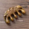 Pente de Massagem de Sândalo Dourado com Cabeça Esférica de Cinco Dentes para Massagem de Meridianos, Pente de Massagem de Sândalo Esculpido com Lótus e Peixe