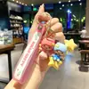 Lindo llavero de Sanrio con colgante de muñeco de dibujos animados para coche, accesorios para bolso, adornos colgantes, pequeño regalo al por mayor