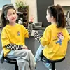 Nueva camiseta interior de algodón puro, linda camiseta de manga larga a rayas de dibujos animados para niñas, adecuada para primavera y otoño, top elegante para niños pequeños
