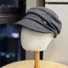2026 Nueva Gorra Plana Octagonal de Ala Suave Estilo Retro para Mujer Otoño Invierno Adelgazante Facial con Atmósfera Gorra de Periodista Sombrero Plegado Literario
