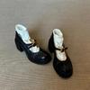 Sapatos de Couro com Solado Grosso e Bico Redondo para Mulheres 2026 Estilo Britânico Versátil Retrô Boca Rasa Tira com Fivela Salto Grosso Sapatos Mary Jane