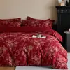 Conjunto de cama de quatro peças em jacquard tingido em fio de algodão lavado, camada dupla de gaze, para celebração de casamento em vermelho, adequado para presentes de casamento