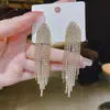 Aretes Largos con Borlas y Strass Completo, Diseño de Nicho de Lujo Ligero, Sensación de Alta Gama, Versátiles para Fiestas Nocturnas y Citas, Accesorios de Oreja a la Moda