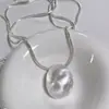 Diseño de Nicho Estilo Frío Elegante Versátil Plata Cepillada Gota de Agua Colgante Geométrico Collar Largo Cadena de Lana Colgante