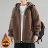 Jaqueta cardigan lisa com capuz, estilo moderno outono/inverno, forrada com fleece e espessa, corte solto, nova coleção 2026 para jovens homens