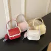 Bolsa de Mão Pequena Doce e Fofa Estilo Coreano para Mulheres 2025 Inverno Nova Bolsa Transversal Estilo Creme Fresco com Borda de Renda