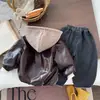 Conjunto de Roupas de Couro com Plus Veludo para Meninos Outono e Inverno Novo Estiloso Bebê Crianças Bebê Menino Roupas de Inverno Conjunto de Três Peças Espesso Quente
