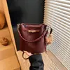 Bolso Pequeño Retro de Gama Alta para Mujer 2025 Nueva Moda Bolso Cruzado Versátil Bolso de Mano Súper Popular Bolso Cubo