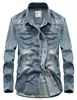 Venta Directa de Fábrica Camisa de Mezclilla para Hombre de Manga Larga para Primavera y Otoño con Cuello Camisero Estilo Retro Americano Camisa de Trabajo de Mezclilla 65J22