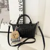 2026 Nova Bolsa Pequena Feminina Bolsa de Bolinho Trançada Versátil Fashionável Bolsa de Mão de Alta Qualidade Bolsa de Ombro Bolsa Transversal