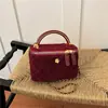 Bolso Pequeño de Lujo Ligero Estilo Francés para Mujer Otoño 2026 Bolso Cruzado Pequeño de Gama Alta Bolso Caja Dulce Casual Elegante