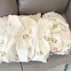 Pijama de Pato Menina Novo da Moda de Verão com Gola Boneca Conjunto de Shorts de Manga Curta Pode Ser Usado Fora de Casa Roupas