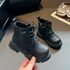 Botas para Niños Botas Martin para Niños 2026 Otoño/Invierno Nuevo Desfile de Moda Botas Cortas de Moda Botas Amarillas Grandes para Niños al Aire Libre Medianas/Grandes
