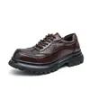 Zapatos de cuero casual de negocios para hombre transfronterizos, zapatos de moda ligeros con patrón, puntera ancha, zapatos de tendencia, zapatos de cuero versátiles de color lavado con suela gruesa