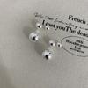 Diseño de nicho retro ins francés aguja de plata 925 ágata negro doble bola bola de plata pendientes de botón simples versátiles exquisitos