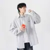 Camisa Listrada Americana Transfronteiriça para Casal, Manga Longa Masculina, Marca Moderna, Corte Solto, Bordado de Rosto Sorridente, Estilo Acadêmico, Jaqueta Casual