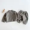 Conjunto de Forro Polar para Niños 2025 de 0 a 3 Años Invierno Estilo Coreano para Niños Conjunto de Dos Piezas Grueso de Top y Pantalón de Chándal para Niños y Niñas