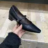 Zapatos Mary Jane de una correa, súper modernos y hermosos, estilo francés, con plataforma oculta para aumentar altura, punta fina, para mujeres petite.
