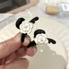 Exquisita pinza pequeña de cuentas de camelia para el pelo, pasador para el pelo de princesa, tocado, pasador para el pelo de la parte trasera de la cabeza, pasador para el pelo femenino, accesorios para el pelo
