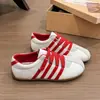 Zapatillas de ballet para mujer 2026 Primavera/Otoño nuevas versátiles populares suela blanda zapatos de mujer retro ligeros zapatillas de lona