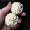 Bola de Pixiu Tallada en Fruta de Marfil para Sostener en la Mano, una Bola de Fitness Coleccionable, un Regalo para Personas Mayores