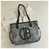 Bolsa Grande para o Dia a Dia para Mulheres 2026 Novo Estilo Casual Elegante Bolsa de Ombro com Cores Contrastantes Coreana de Nicho Bolsa Tote com Zíper