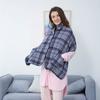 Manta tipo chal de franela japonesa con hebilla, gruesa, para oficina, para piernas, aire acondicionado, siesta, absorción de humedad, calefacción y descanso.