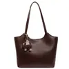 Nova bolsa casual da moda para mulheres, bolsa de ombro, tote, outono de 2026, retrô, super popular