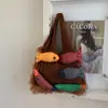 Bolso Tote de Gran Capacidad Nuevo Otoño e Invierno 2026 Transfronterizo, Bolso de Hombro de Moda, Bolso Elegante para Debajo del Brazo, Bolso de Mujer con Muñeca de Pez